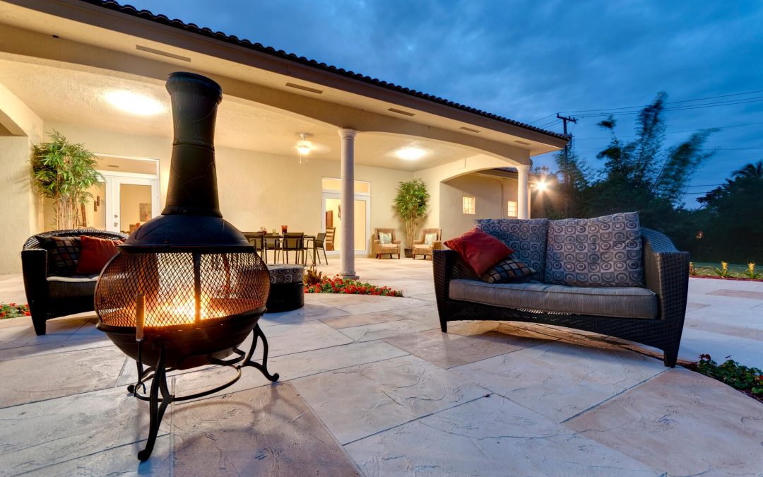 8 Tips for Fire Pit Safety: Enjoy Outdoor Fires Responsibly